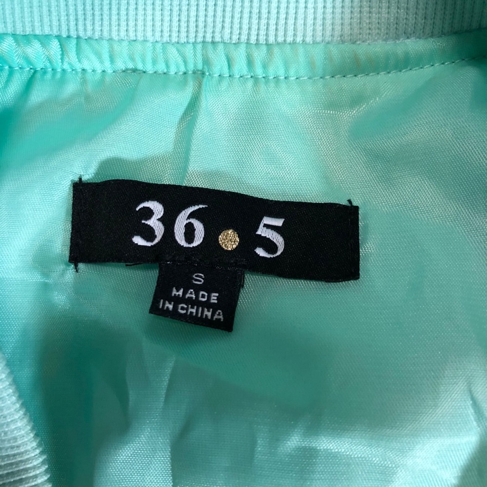 36.5 Bomber Jacket - Picture 5 of 11